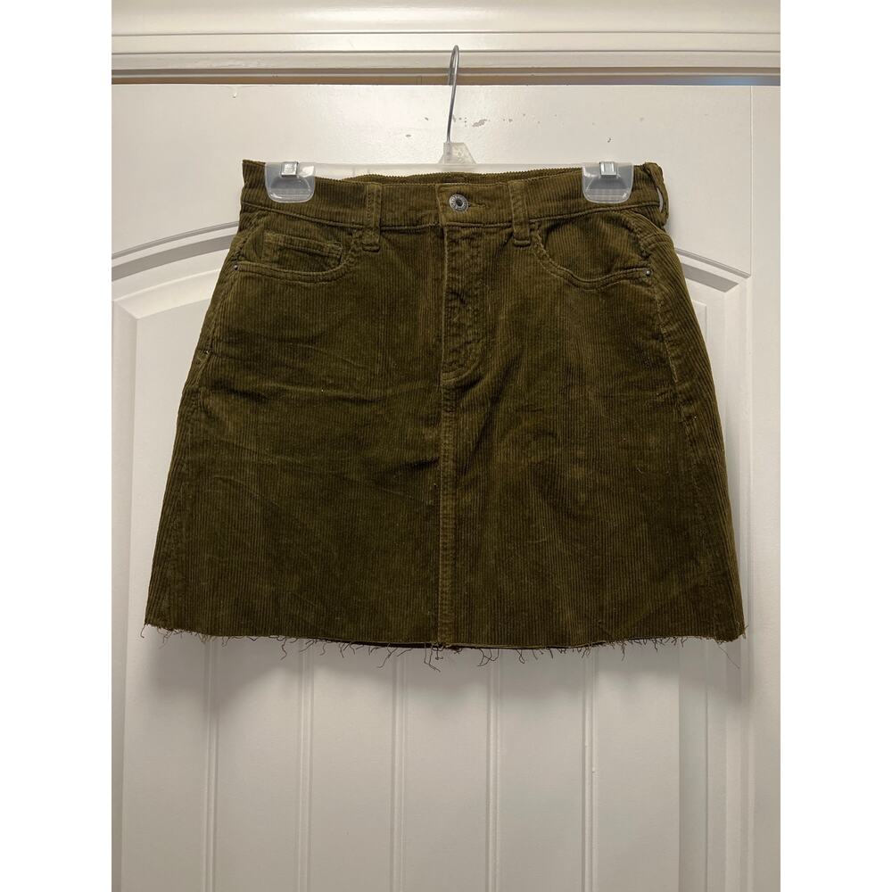NWT Sneakpeek Women’s Raw Hem‎ Stretch Corduroy Casual Mini Skirt Size S Green